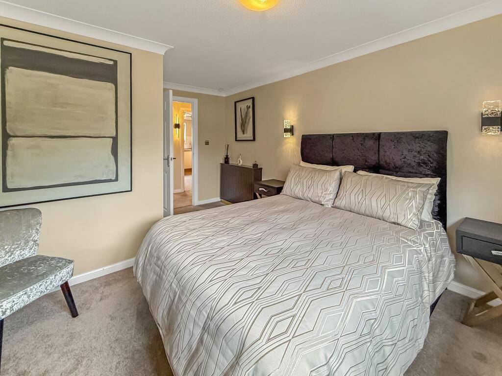 Apartment in Motherwell - View 4