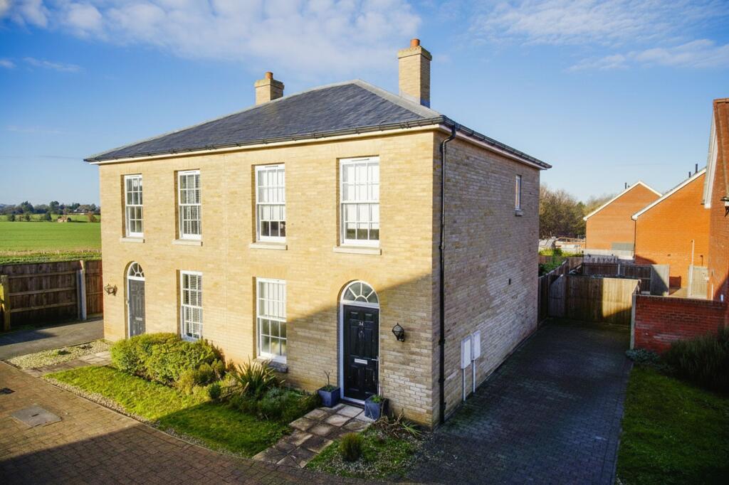 Main image of property: Oak Avenue, Loddon, Norwich