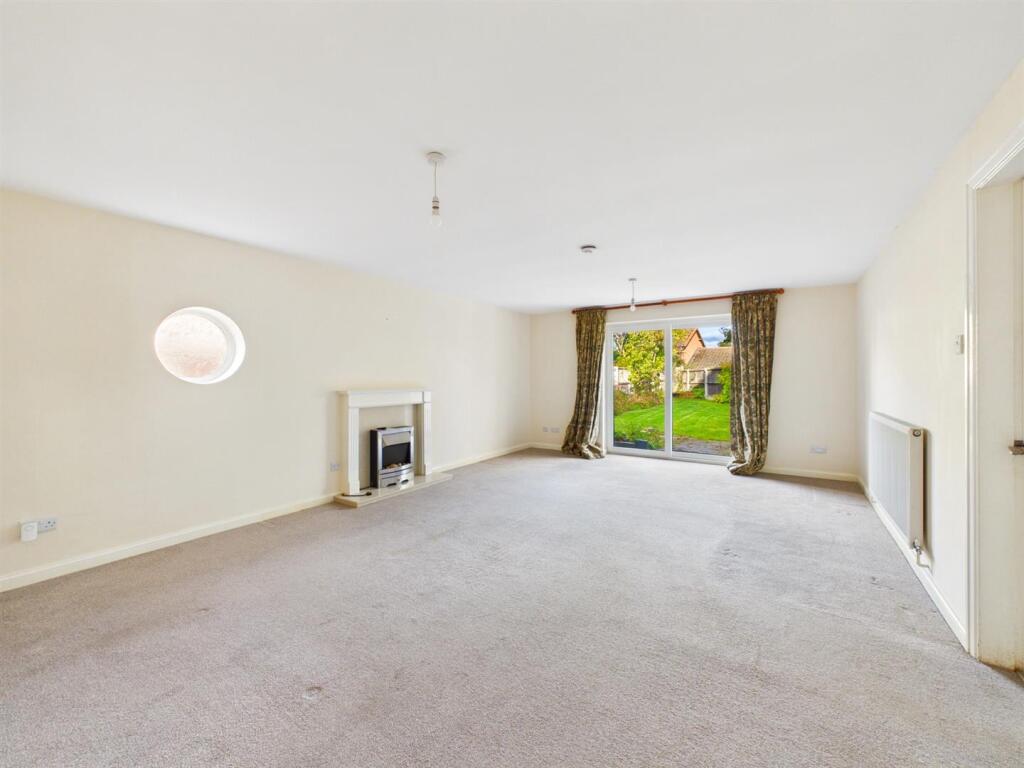 Corner Lane, Bicton Heath, Shrewsbury photo 4