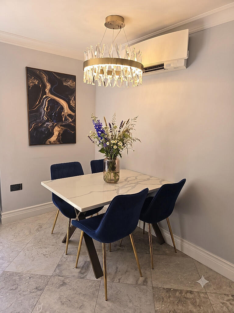House in Reading, Swallowfield - View 4