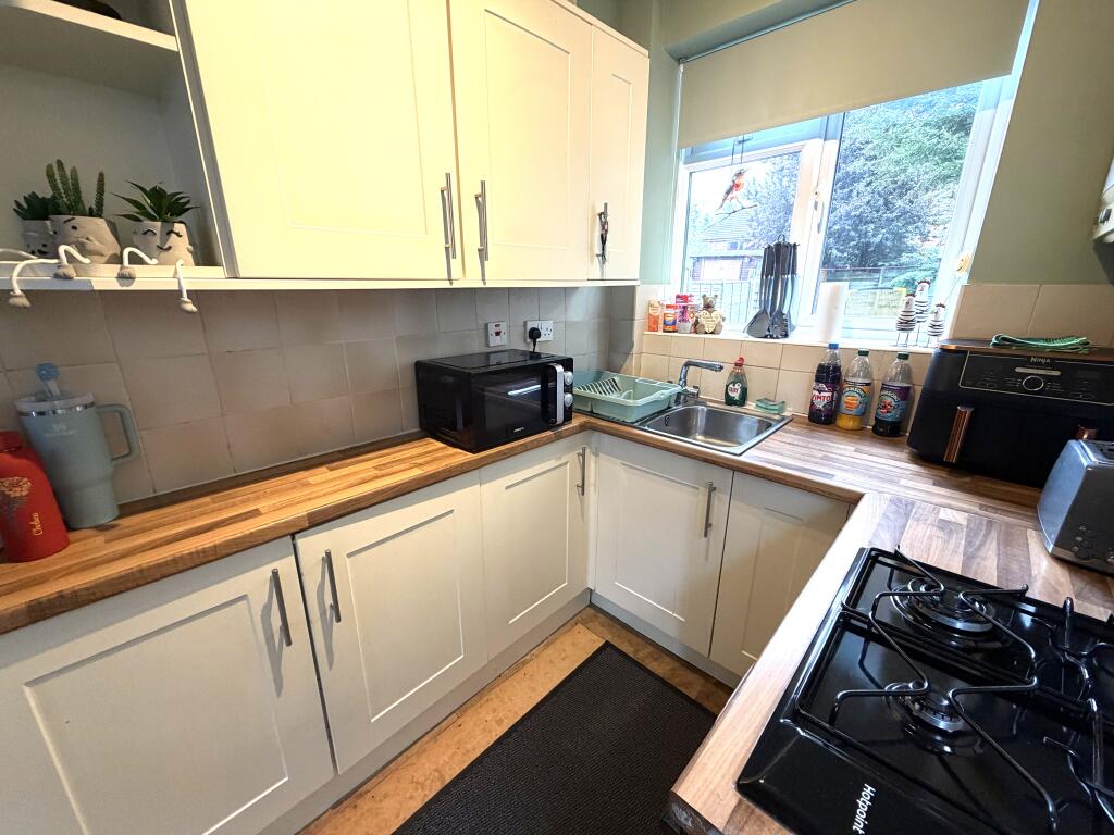 Garthland Road, Hazel Grove photo 4
