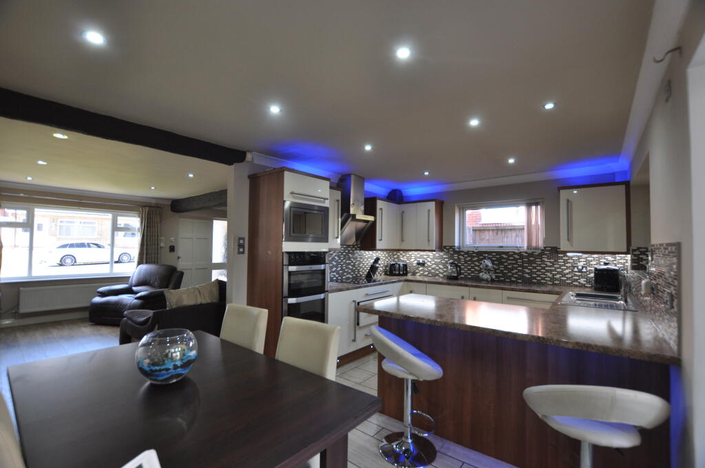 Eskdale Avenue, Blackrod, Bolton photo 4