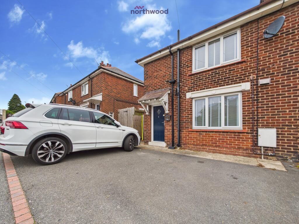 Main image of property: Ffordd Owain, Brymbo, Wrexham, LL11