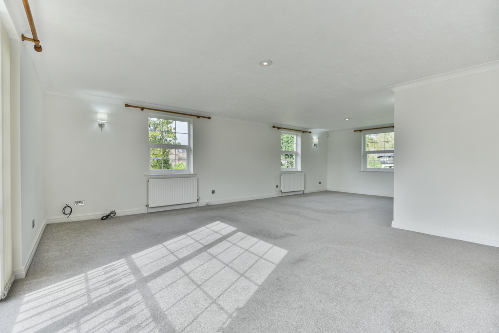 Apartment in Stockport - View 4