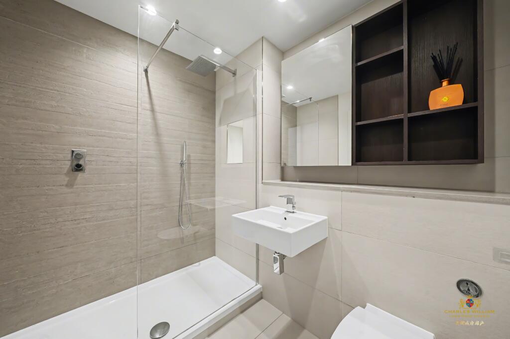 Apartment in London - View 5