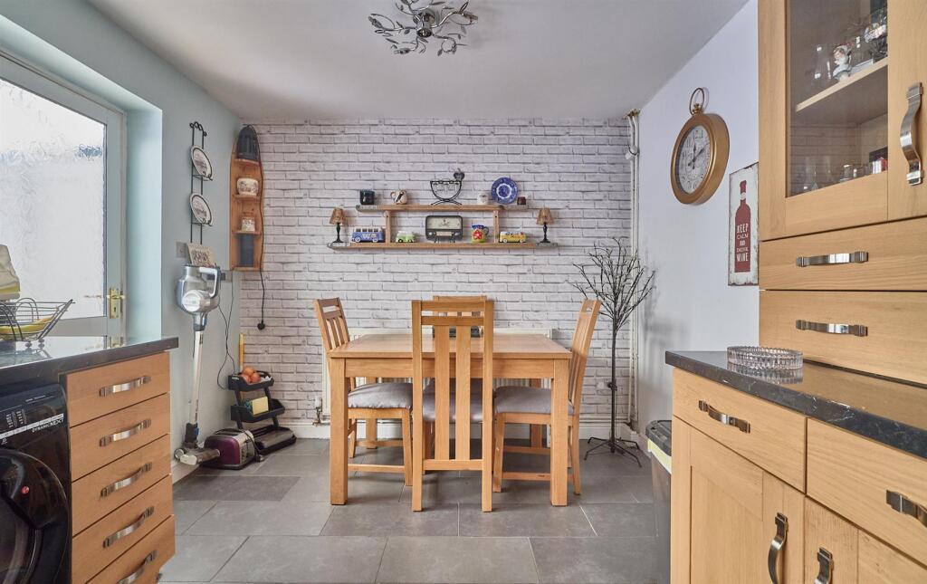 House in Leicester - More