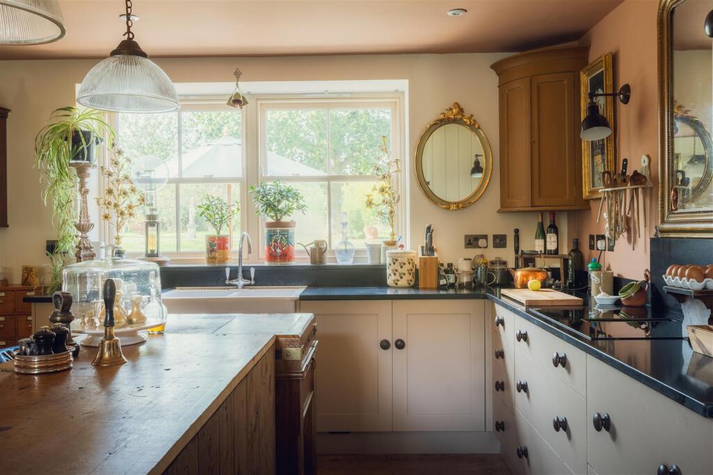 House in Dowlish Wake, Somerset - View 5