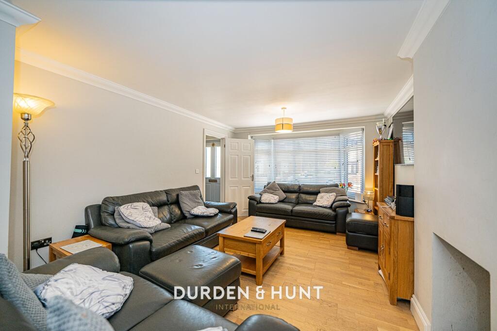 House in London - View 2