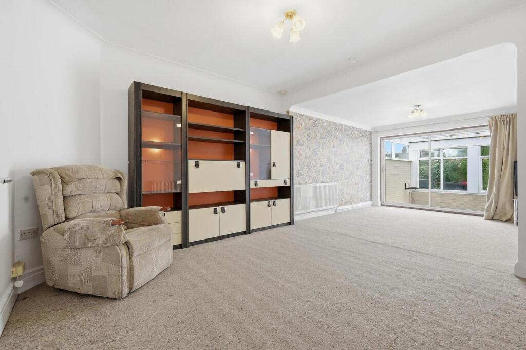 Bournemouth Park Road, Southend-On-Sea photo 3