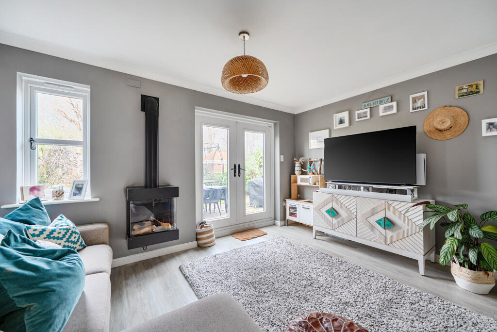 House in Woking, Surrey - More