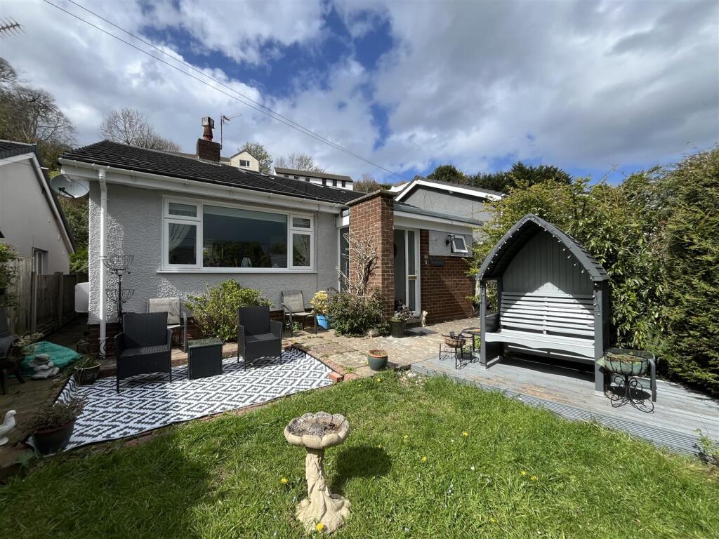 Main image of property: Derwen Lane, Penrhynside