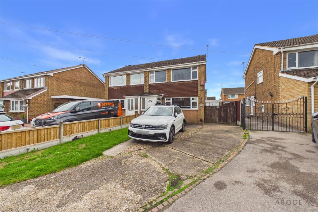 3-bed semi-detached on Fairham Road, Burton-on-Trent, £219,999