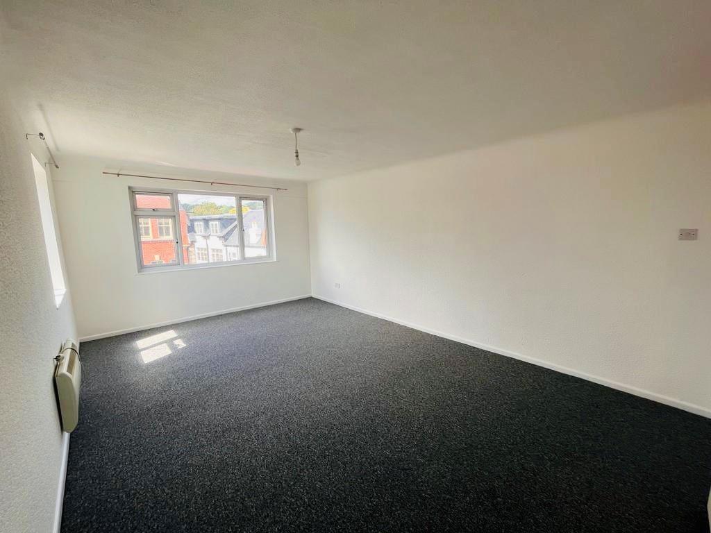 Curzon Road, Poole photo 5