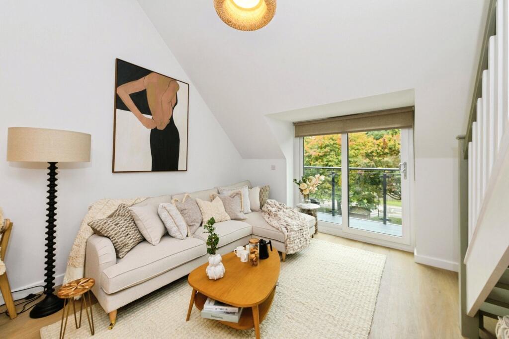 Main image of property: Outwood Lane, Chipstead, Coulsdon, Surrey, CR5