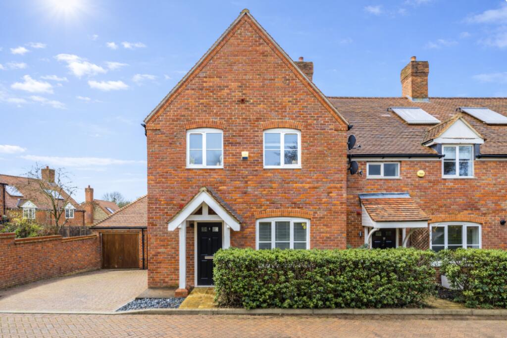 Main image of property: Humbers Hoe, Markyate, St. Albans, Hertfordshire, AL3