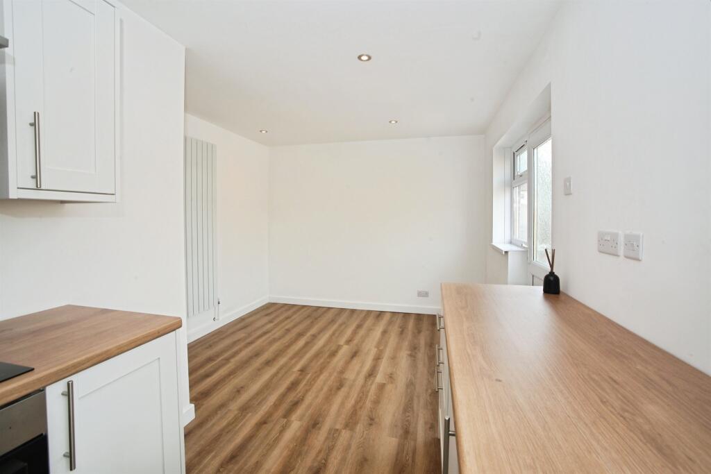 House in Nantgarw, Taffs Well - View 5