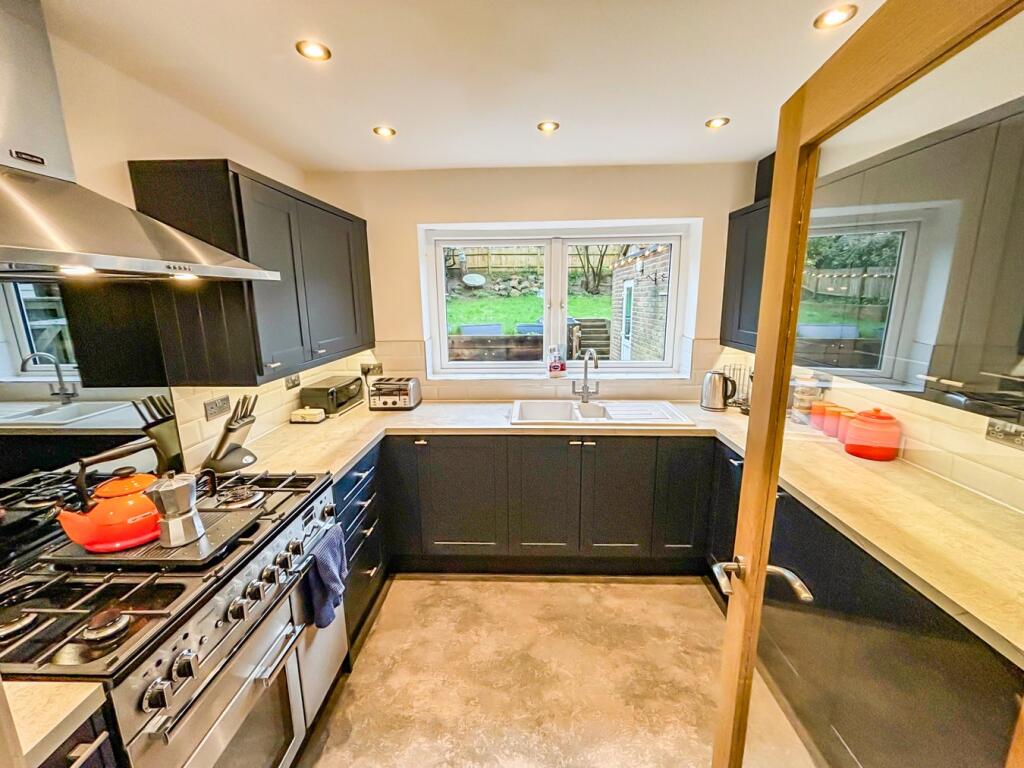 Kingsdale Close, Battle, TN33 photo 2
