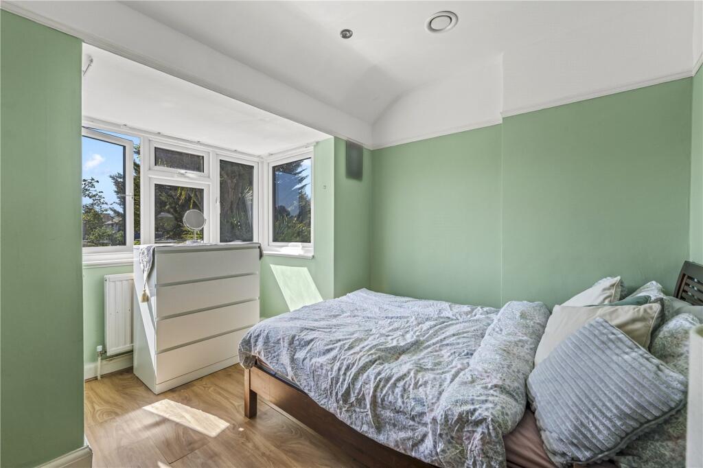 Warren Road, Twickenham, TW2 - View 5