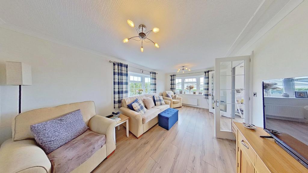 Rhododendron Close, Reculver, Herne Bay, CT6 6FD photo 3