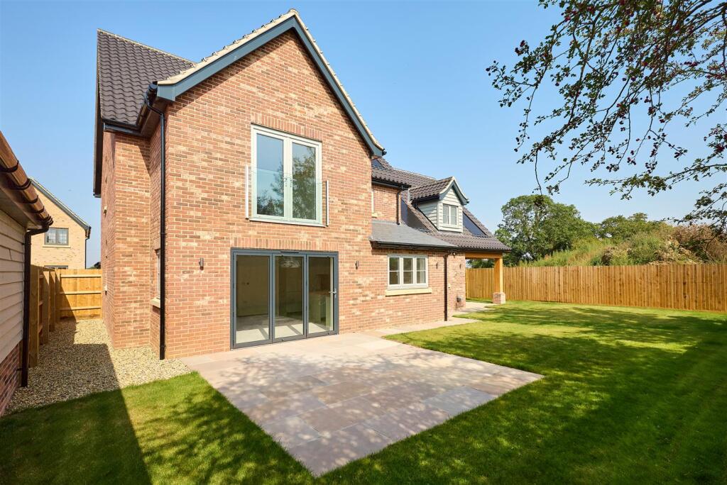 4-bed detached on Plot 9, Coopers Close, Aslacton, £635,000