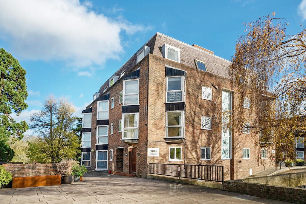 Main image of property: Stoneydeep, 48 Twickenham Road, Teddington, TW11