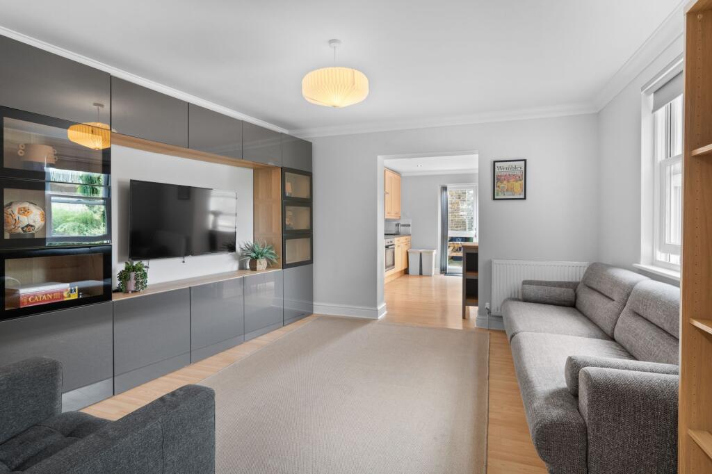 House in Cambridge - More