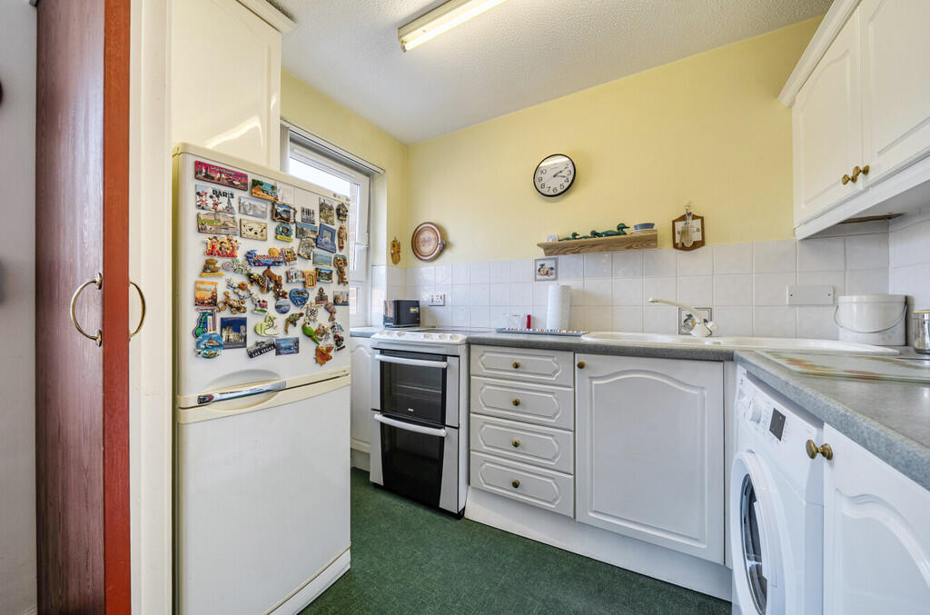 Apartment in Dartford - View 4