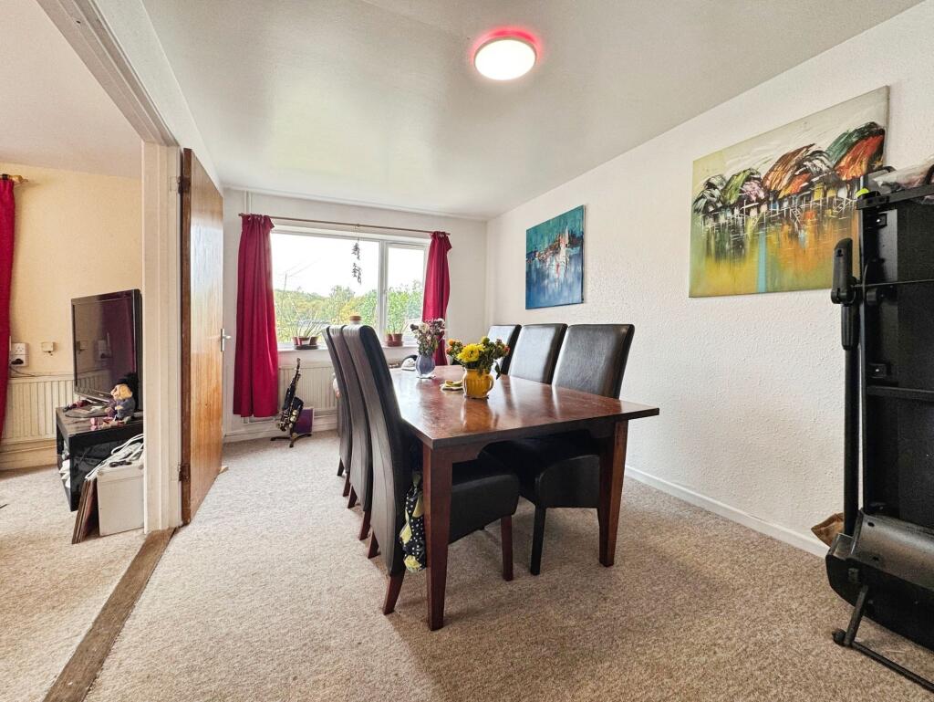 House in Swindon - View 5