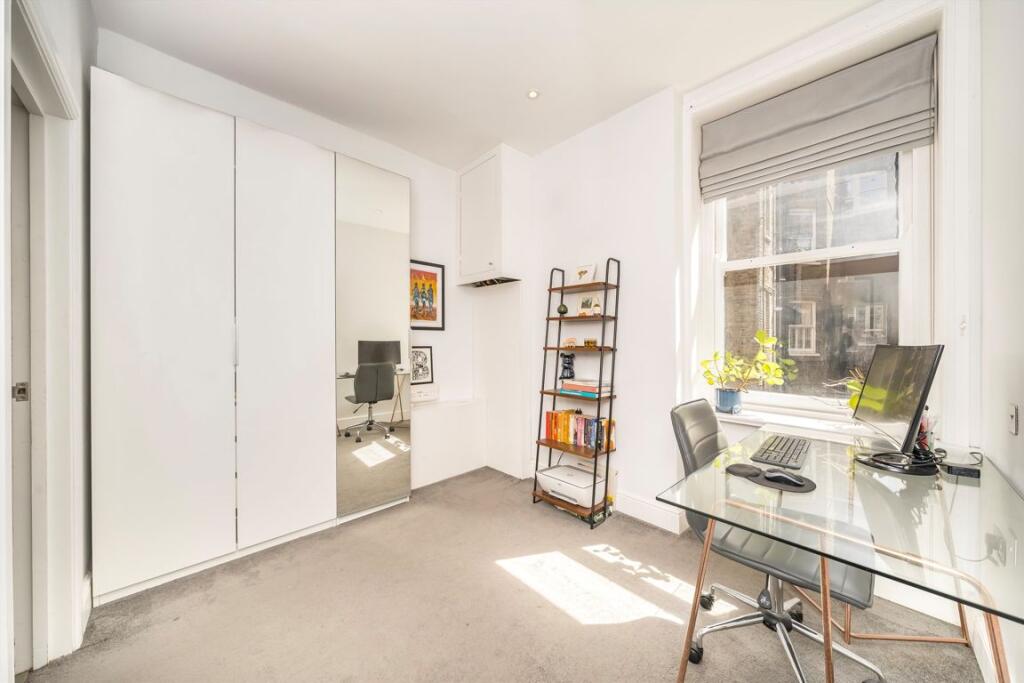 Apartment in London - More