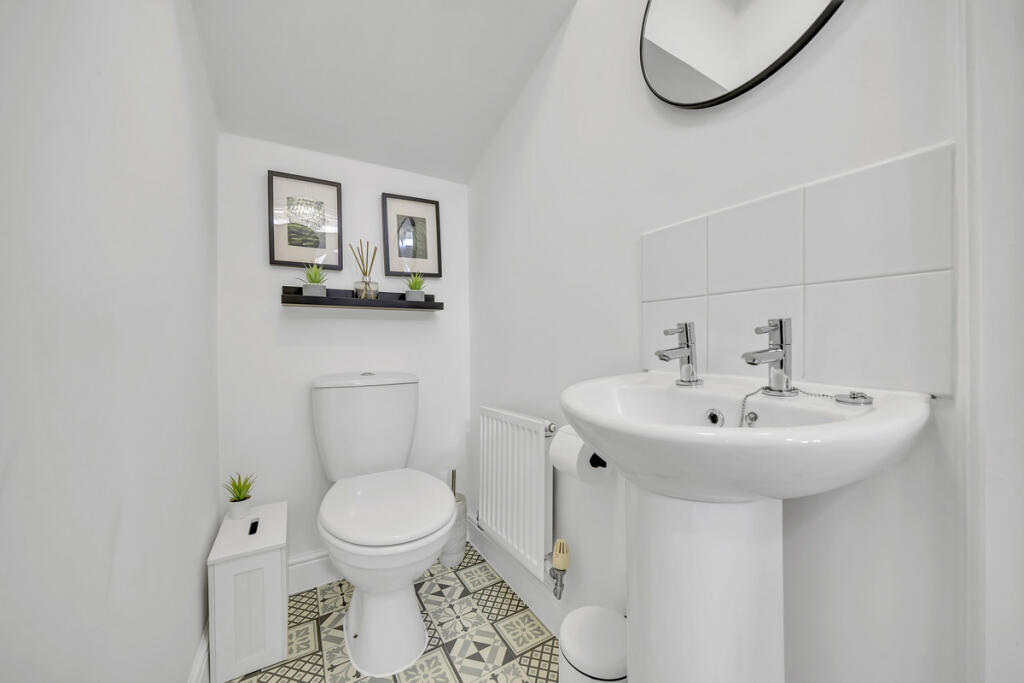 House in Romford - View 5