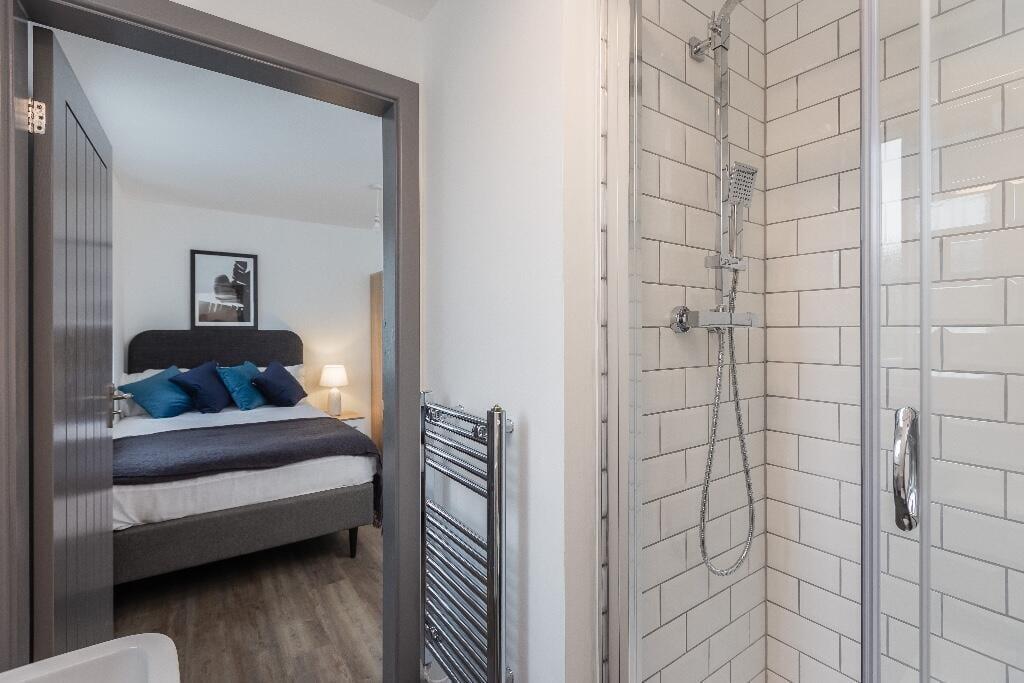 Apartment in Birkenhead, Seacombe - More