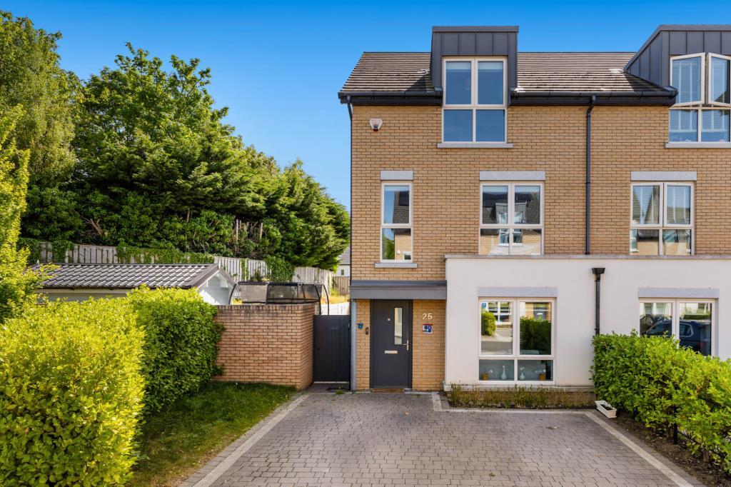 Main image of property: 25 Drumnigh Manor, Portmarnock, Co Dublin, D13 Y4TP