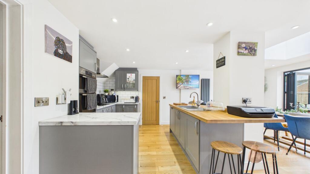 Sylvan Road, Sompting, BN15 photo 5