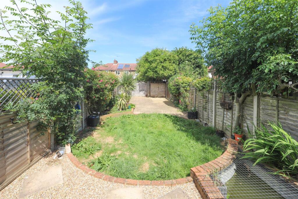 House in Southall - View 4