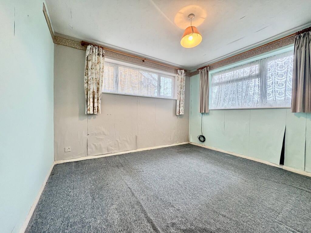 House in Tonbridge - More