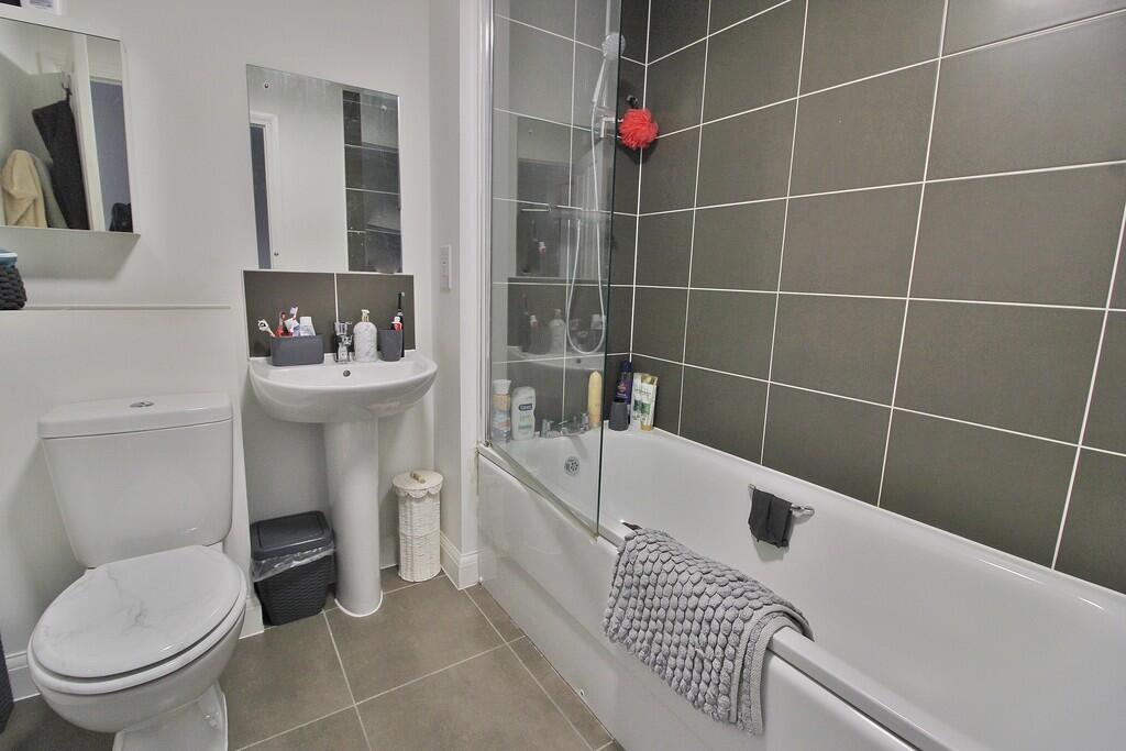 Bazeley Road, Waterlooville - More