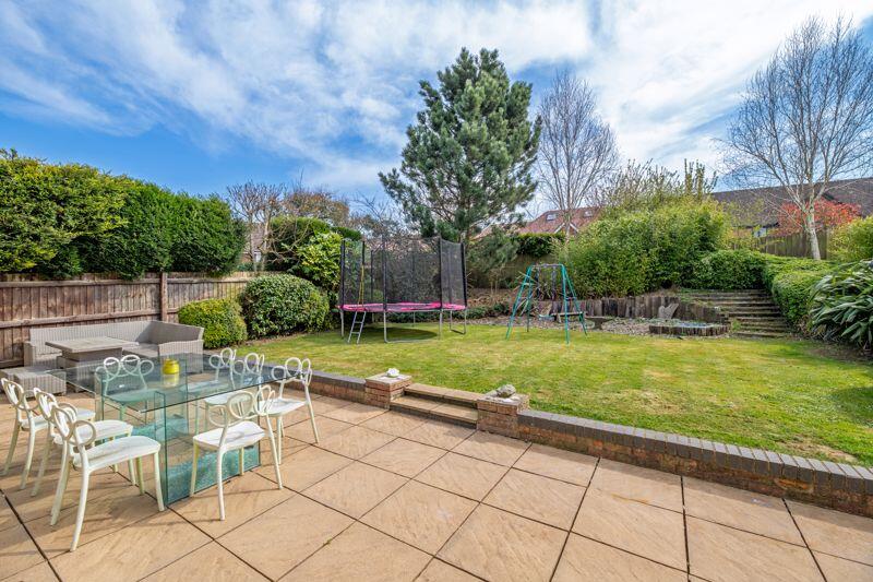 Strickland Close, Grappenhall Heys photo 2