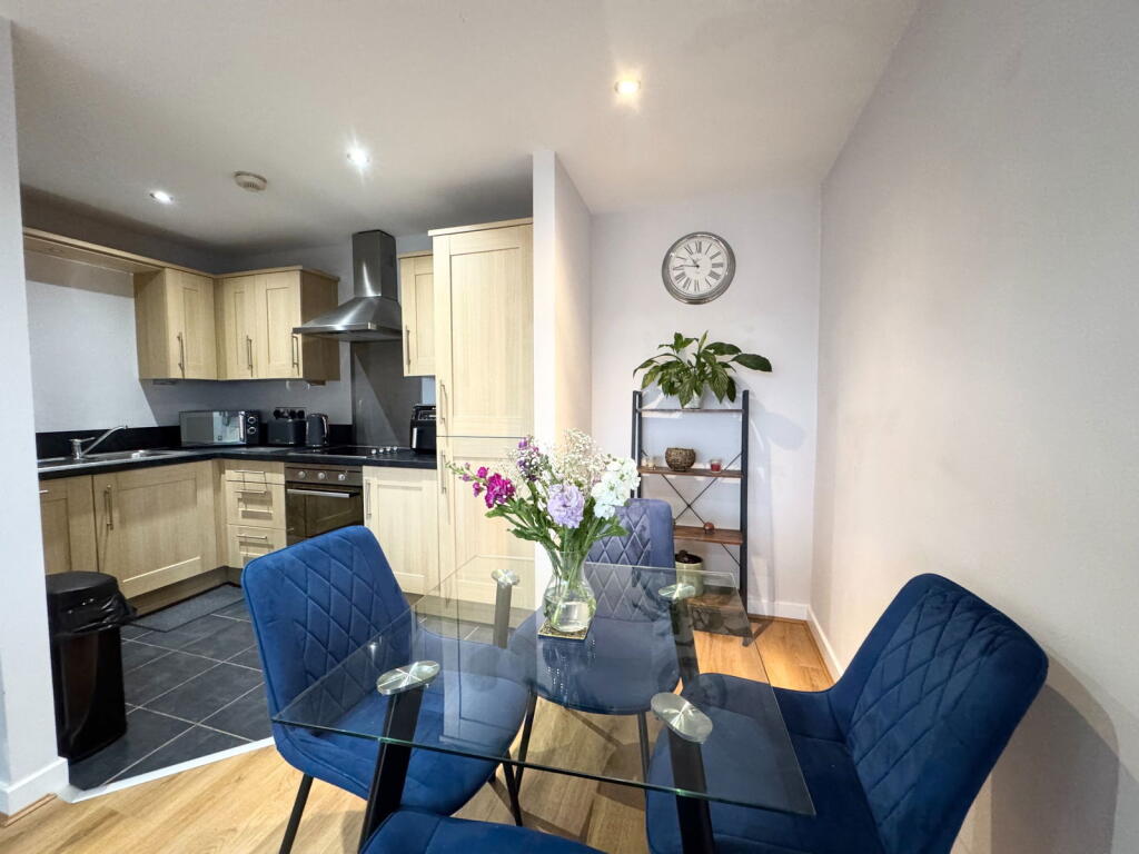 Gatehouse Court, Barnsley Road, Dodworth, Barnsley, S75 3LT photo 3