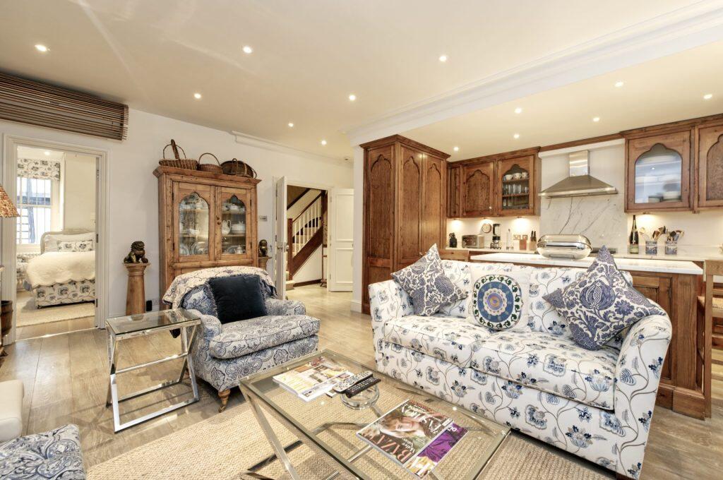 4 bedroom maisonette for rent