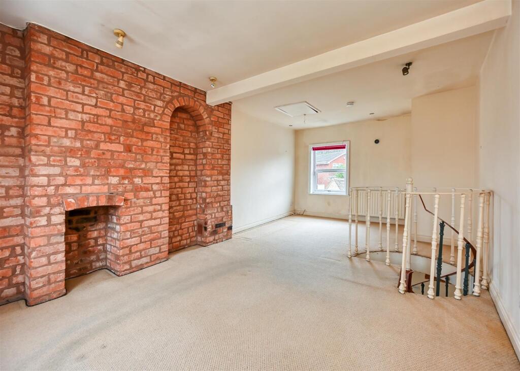 House in Wolverhampton, Tettenhall - More