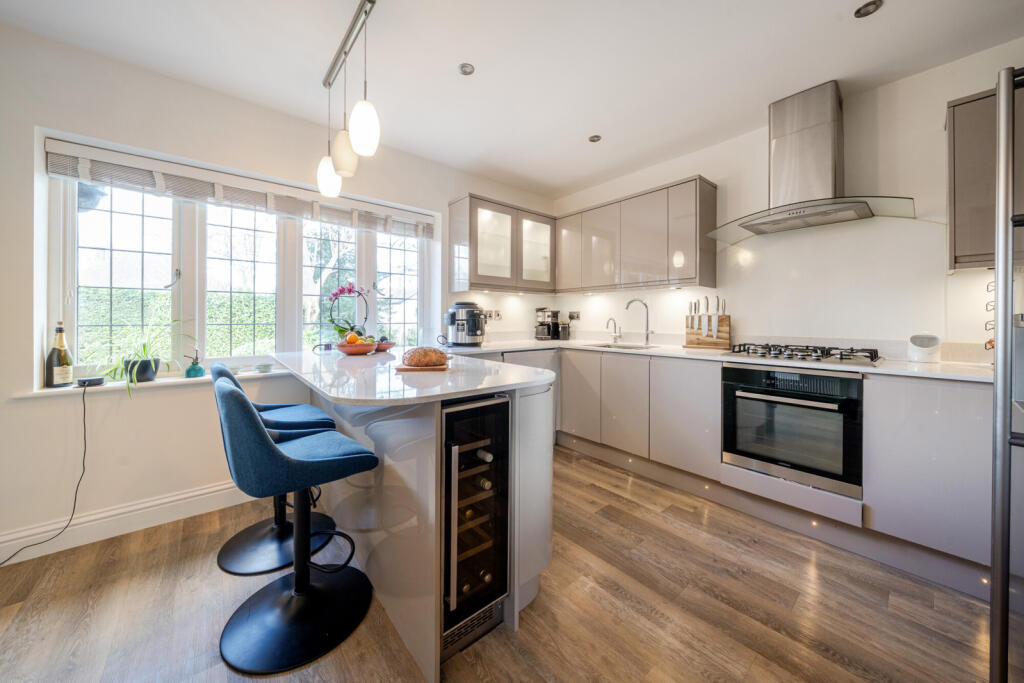 Apartment in Slough, Chalfont St Peter - View 3