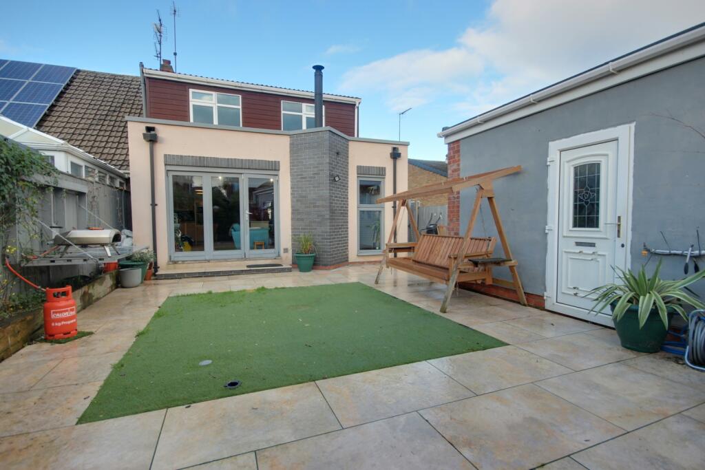 39 Lowfield Road, Beverley - View 6