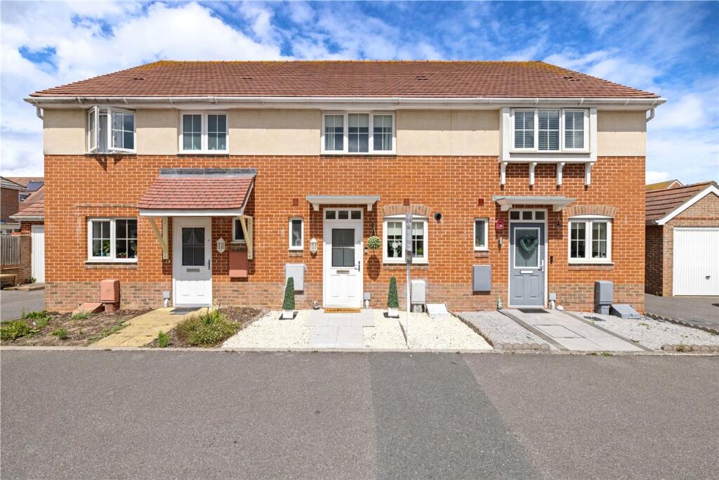 2-bed terraced on Blackberry Copse, Felpham, PO22, £265,000