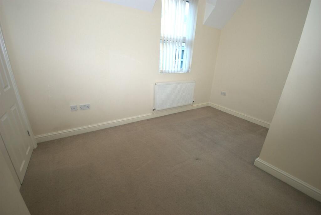 House in Rugby, New Bilton - View 5