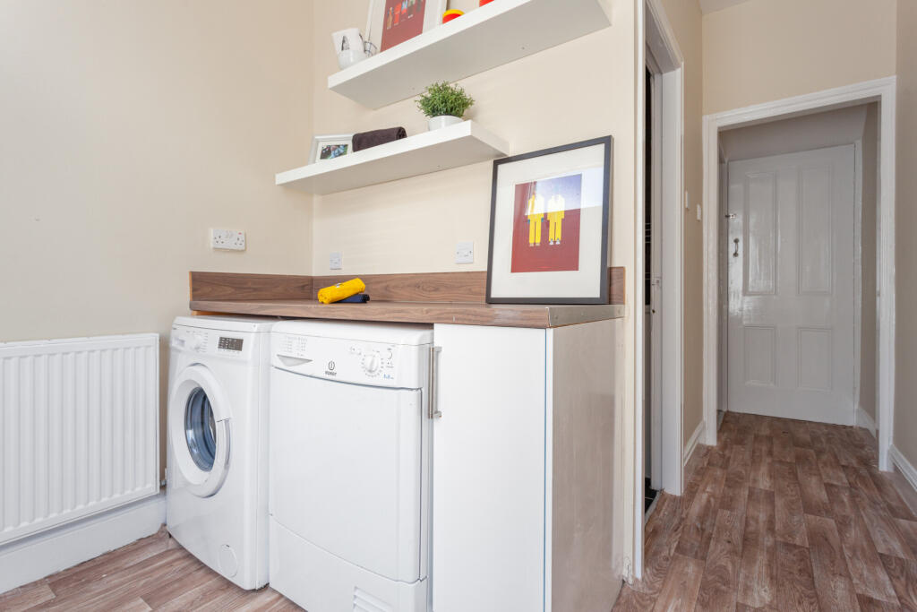 8 bedroom terraced house for rent