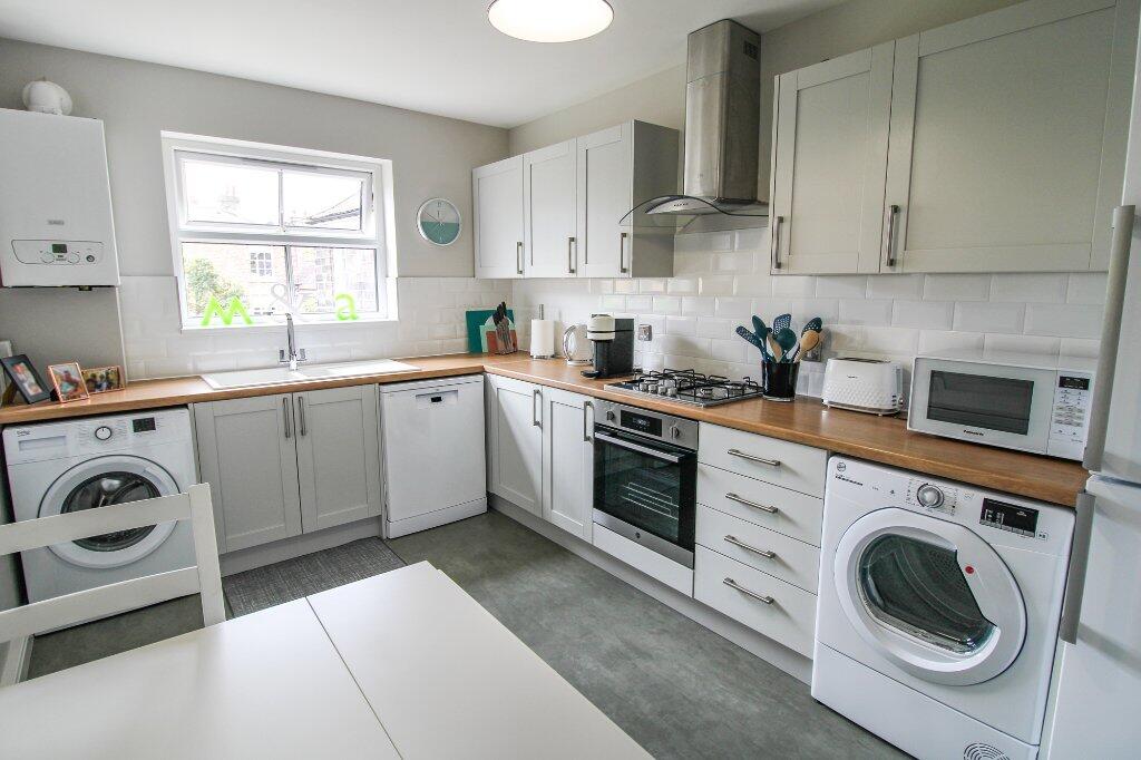 Berrys Avenue, Knaresborough, North Yorkshire, HG5 photo 3