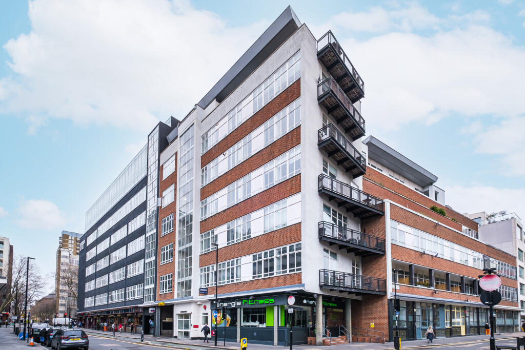 Apartment in London, St Luke's, Finsbury - View 3