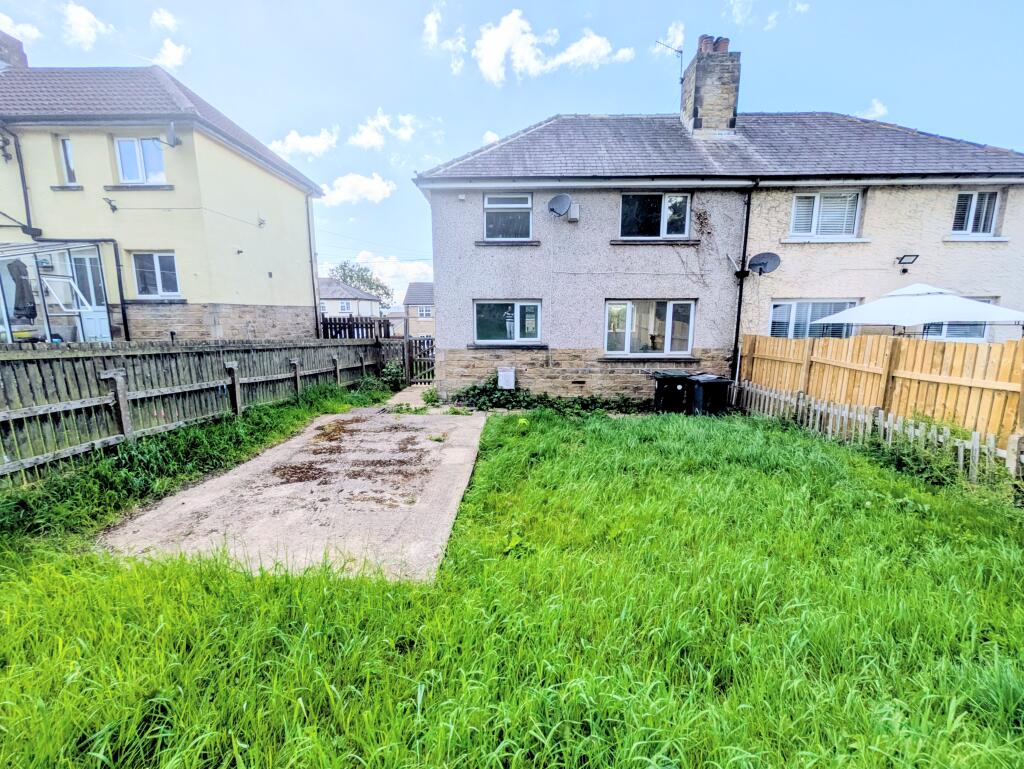 House in Bradford, West Yorkshire - View 4