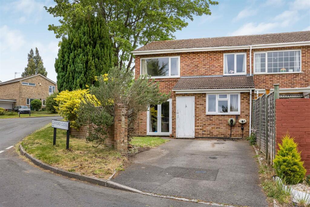 Main image of property: Gifford Close, Caversham, Reading