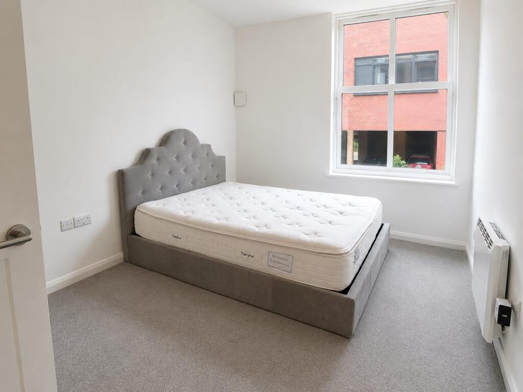 Apartment in Hemel Hempstead, High Wycombe Community Board - More
